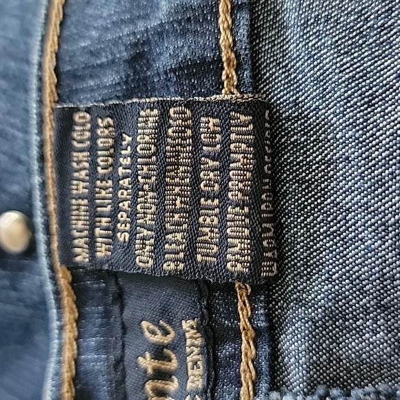 Junior Girls Size 13 Blue Pointe Pencil Denim Jeans Raw Hem Beaded Embroidered. - Picture 6 of 6